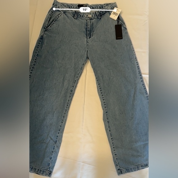 KUT from the Cloth Medium Wash Cotton Blend Wide leg Jeans. Size 6 NWT - Picture 3 of 13